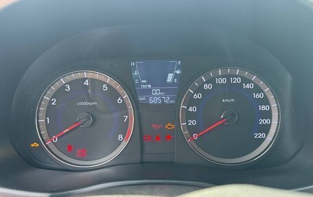 Hyundai Solaris II рестайлинг, 2011 год, 730 000 рублей, 5 фотография