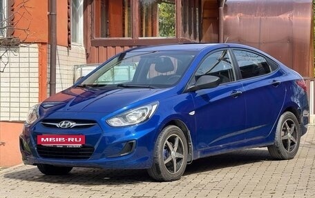 Hyundai Solaris II рестайлинг, 2011 год, 730 000 рублей, 12 фотография