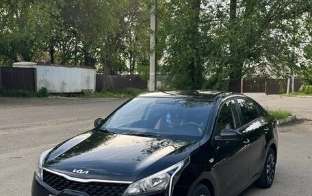 KIA Rio IV, 2021 год, 1 550 000 рублей, 1 фотография