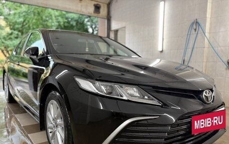 Toyota Camry, 2022 год, 3 200 000 рублей, 6 фотография