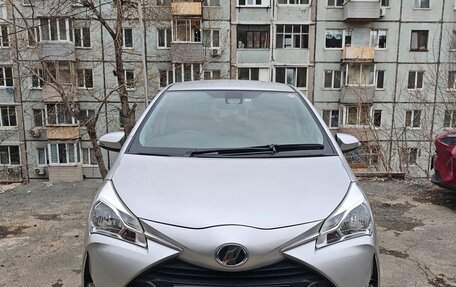 Toyota Vitz, 2017 год, 950 000 рублей, 2 фотография