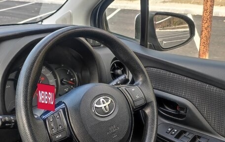 Toyota Vitz, 2017 год, 950 000 рублей, 12 фотография