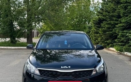 KIA Rio IV, 2021 год, 1 550 000 рублей, 2 фотография