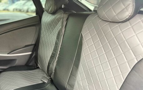 Hyundai Solaris II рестайлинг, 2012 год, 650 000 рублей, 24 фотография