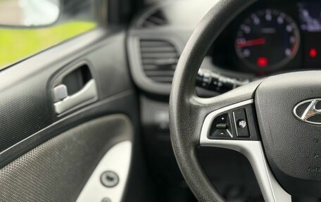Hyundai Solaris II рестайлинг, 2012 год, 650 000 рублей, 27 фотография