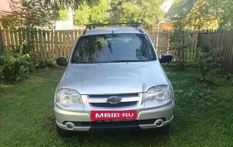 Chevrolet Niva I рестайлинг, 2011 год, 420 000 рублей, 6 фотография
