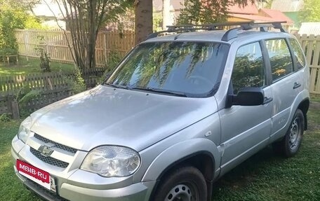 Chevrolet Niva I рестайлинг, 2011 год, 420 000 рублей, 5 фотография