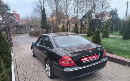 Mercedes-Benz E-Класс, 2003 год, 870 000 рублей, 5 фотография