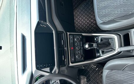 Volkswagen T-Cross I, 2023 год, 1 950 000 рублей, 9 фотография