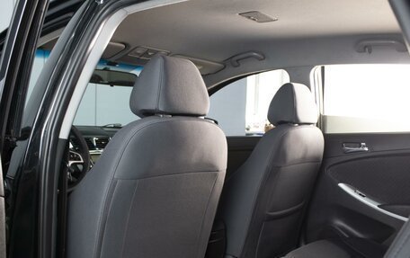 Hyundai Solaris II рестайлинг, 2013 год, 990 000 рублей, 10 фотография