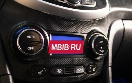 Hyundai Solaris II рестайлинг, 2013 год, 990 000 рублей, 17 фотография