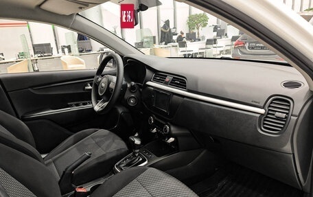 KIA Rio IV, 2017 год, 1 050 000 рублей, 13 фотография