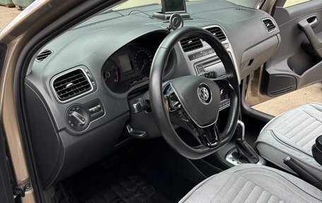Volkswagen Polo VI (EU Market), 2016 год, 1 000 000 рублей, 16 фотография