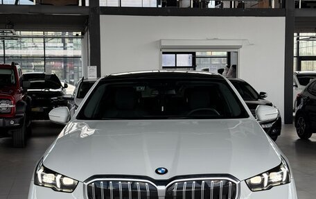 BMW 5 серия, 2023 год, 5 690 000 рублей, 2 фотография