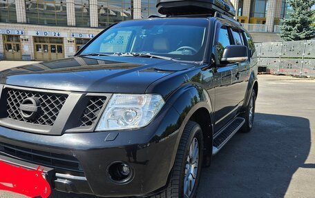 Nissan Pathfinder, 2011 год, 1 600 000 рублей, 2 фотография