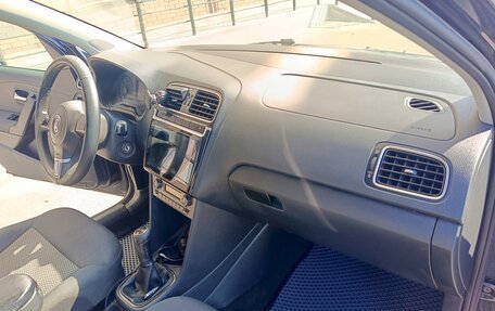 Volkswagen Polo VI (EU Market), 2012 год, 550 000 рублей, 11 фотография