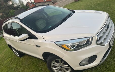 Ford Escape III, 2019 год, 1 550 000 рублей, 2 фотография