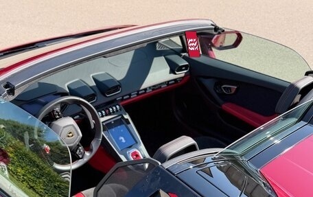 Lamborghini Huracán, 2022 год, 26 000 000 рублей, 10 фотография