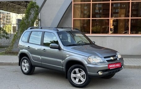 Chevrolet Niva I рестайлинг, 2016 год, 850 000 рублей, 2 фотография