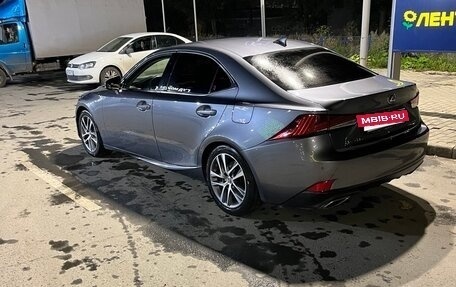 Lexus IS III, 2018 год, 2 100 000 рублей, 3 фотография