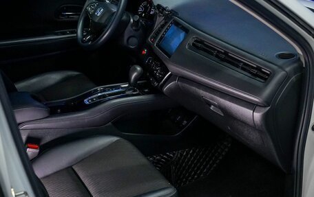 Honda Vezel, 2020 год, 2 100 000 рублей, 13 фотография