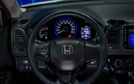 Honda Vezel, 2020 год, 2 100 000 рублей, 27 фотография