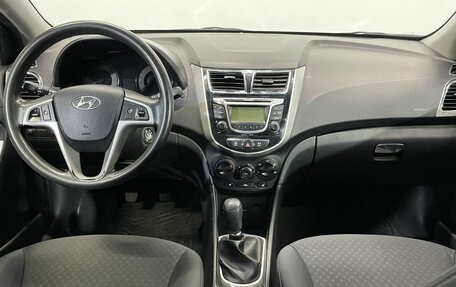 Hyundai Solaris II рестайлинг, 2013 год, 735 000 рублей, 9 фотография