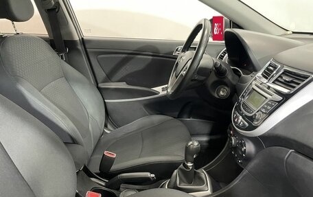 Hyundai Solaris II рестайлинг, 2013 год, 735 000 рублей, 10 фотография