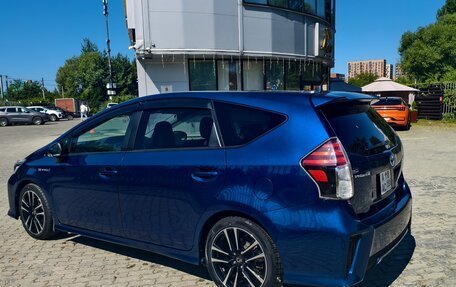 Toyota Prius Alpha I (ZVW40/41), 2015 год, 2 300 000 рублей, 4 фотография