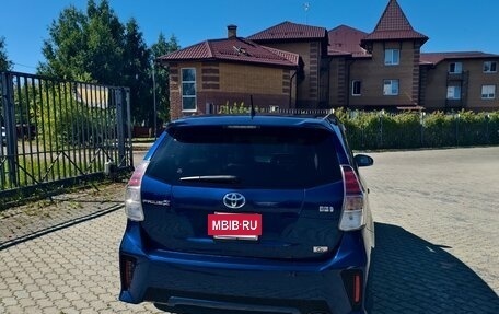Toyota Prius Alpha I (ZVW40/41), 2015 год, 2 300 000 рублей, 6 фотография