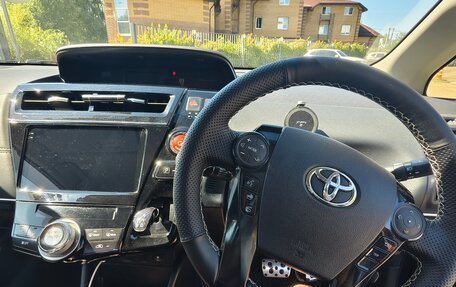 Toyota Prius Alpha I (ZVW40/41), 2015 год, 2 300 000 рублей, 17 фотография