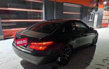 Mercedes-Benz E-Класс, 2012 год, 1 350 000 рублей, 3 фотография