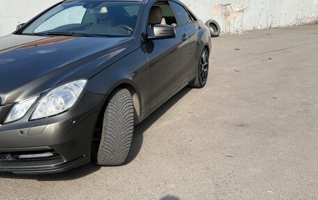 Mercedes-Benz E-Класс, 2012 год, 1 350 000 рублей, 11 фотография
