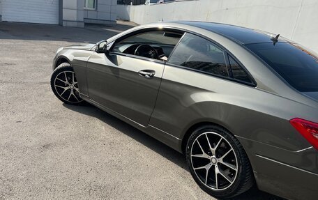 Mercedes-Benz E-Класс, 2012 год, 1 350 000 рублей, 5 фотография