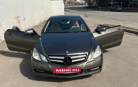 Mercedes-Benz E-Класс, 2012 год, 1 350 000 рублей, 8 фотография