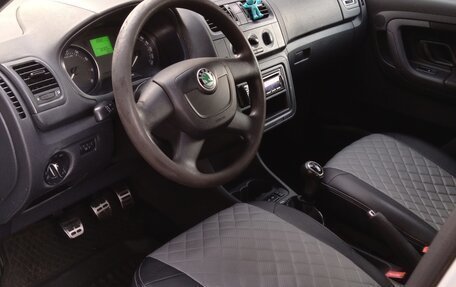 Skoda Fabia II, 2011 год, 260 000 рублей, 7 фотография