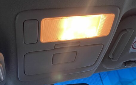 Toyota RAV4, 2001 год, 800 000 рублей, 13 фотография