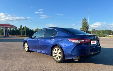 Toyota Camry, 2017 год, 2 900 000 рублей, 9 фотография