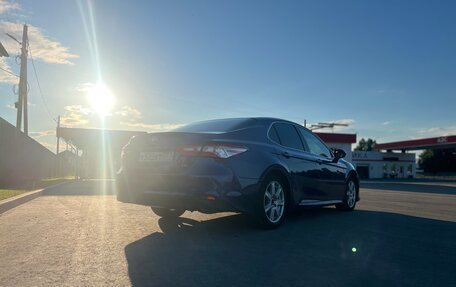 Toyota Camry, 2017 год, 2 900 000 рублей, 10 фотография