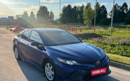 Toyota Camry, 2017 год, 2 900 000 рублей, 2 фотография