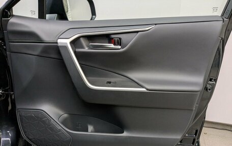 Toyota RAV4, 2025 год, 3 860 000 рублей, 3 фотография