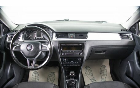 Skoda Rapid I, 2015 год, 959 000 рублей, 12 фотография