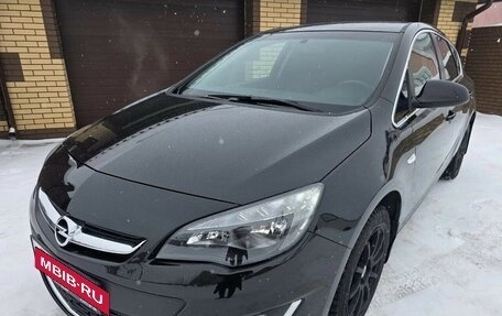 Opel Astra J, 2014 год, 770 000 рублей, 2 фотография