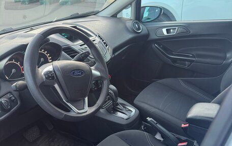 Ford Fiesta, 2016 год, 800 000 рублей, 4 фотография
