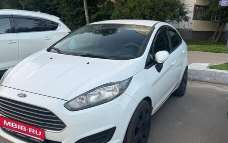 Ford Fiesta, 2016 год, 800 000 рублей, 2 фотография