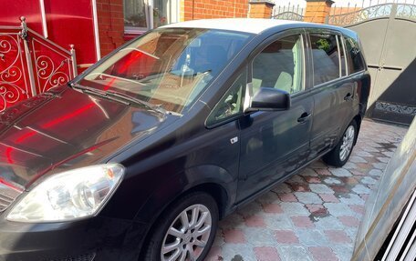 Opel Zafira B, 2010 год, 900 000 рублей, 3 фотография