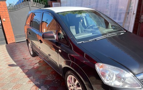 Opel Zafira B, 2010 год, 900 000 рублей, 4 фотография