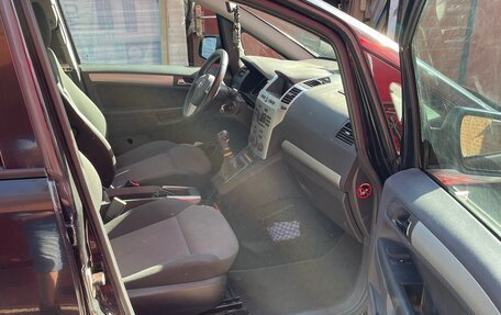 Opel Zafira B, 2010 год, 900 000 рублей, 9 фотография