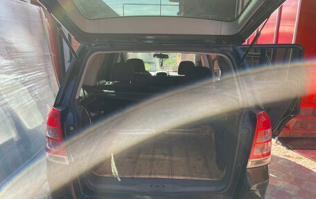Opel Zafira B, 2010 год, 900 000 рублей, 11 фотография
