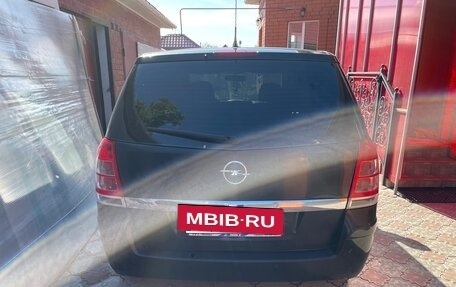 Opel Zafira B, 2010 год, 900 000 рублей, 6 фотография